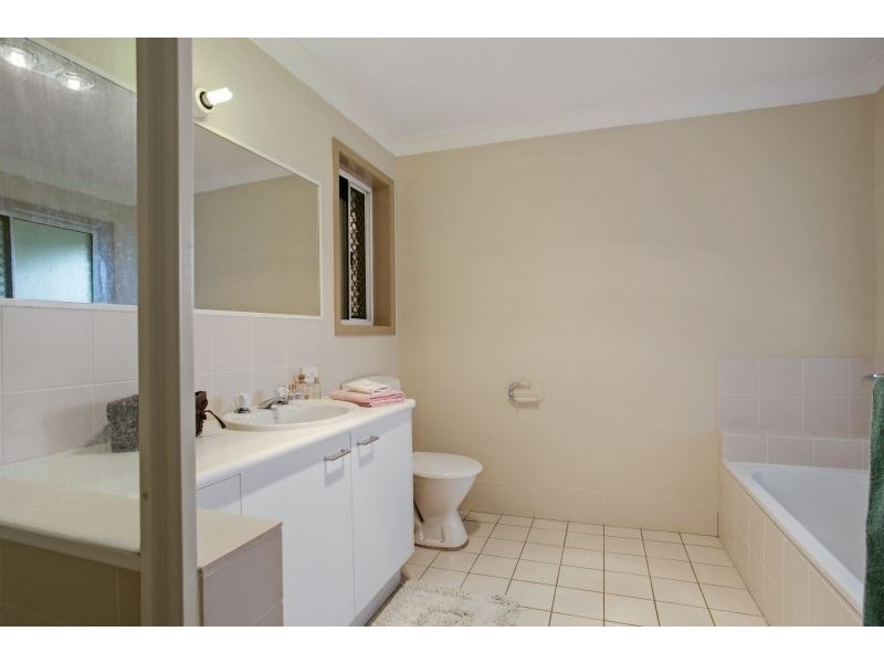 22 Birkdale St, Robina QLD 4226