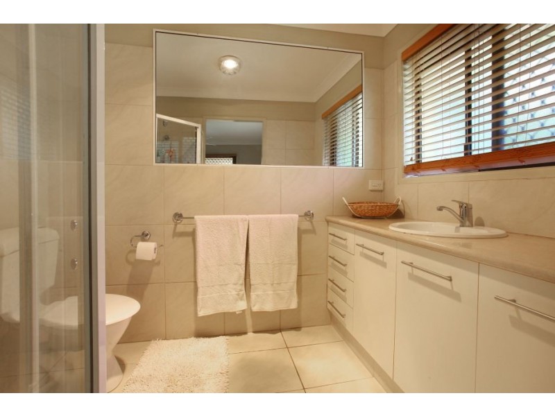 10 Longueville Ct, Robina QLD 4226