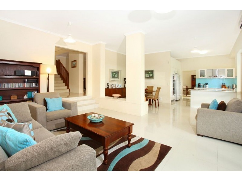 26 Banff Ct, Robina QLD 4226