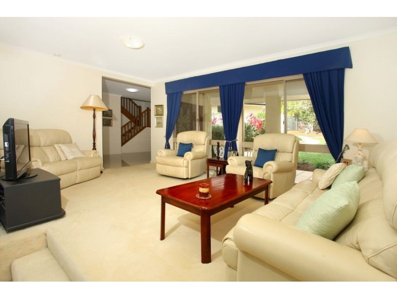 26 Banff Ct, Robina QLD 4226