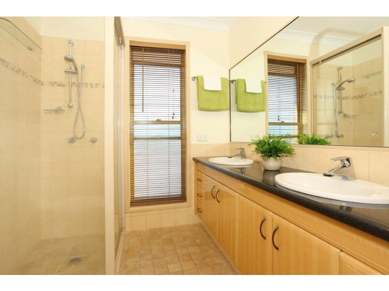 86 Glen Eagles Drive, Robina QLD 4226