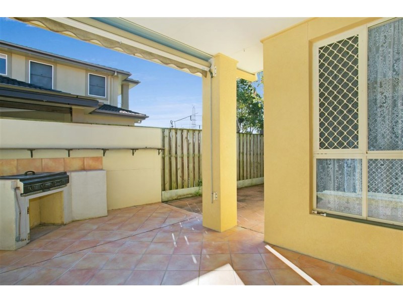 2/15 Leopardwood Circuit, Robina QLD 4226