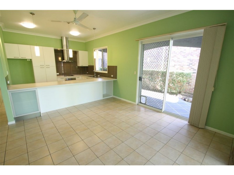 12 Ballyliffen Ct, Robina QLD 4226