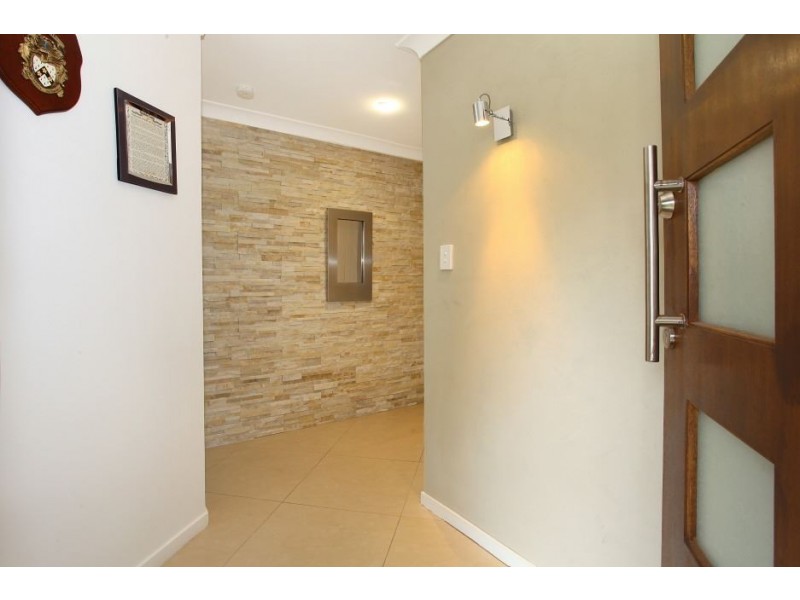 6 Prestwick Court, Robina QLD 4226