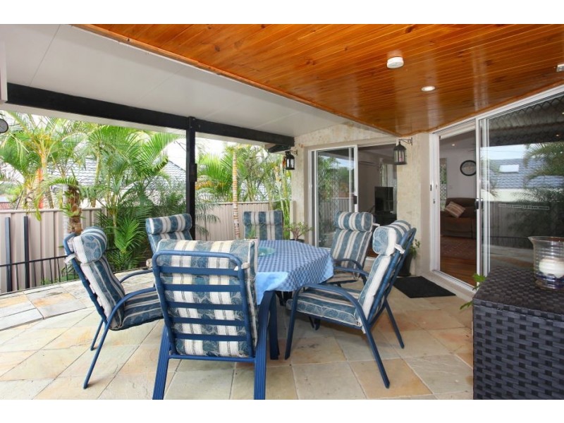 6 Prestwick Court, Robina QLD 4226