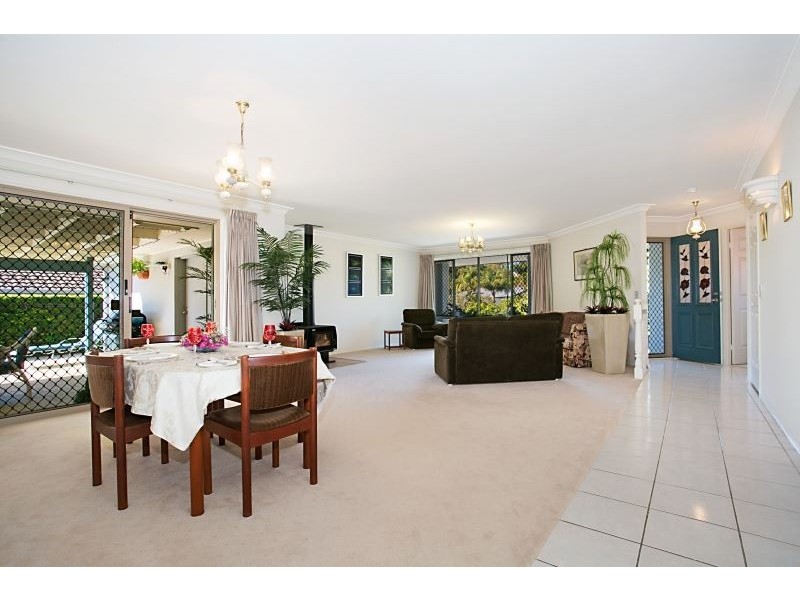 81 Thorngate Dr, Robina QLD 4226