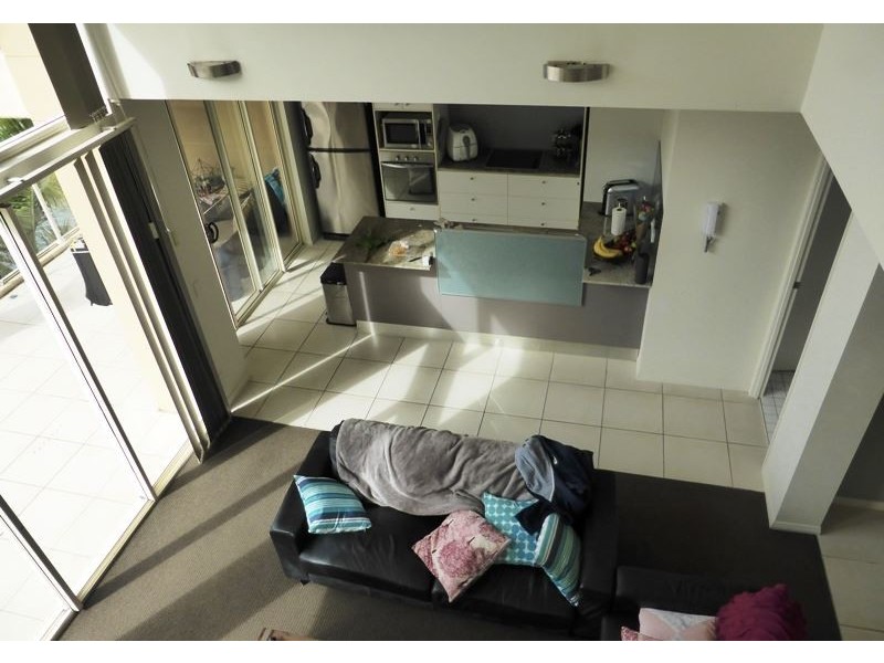 200/251 Varsity Parade, Varsity Lakes QLD 4227