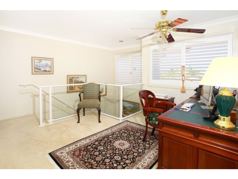 20 Meadowlake Dr, Carrara QLD 4211