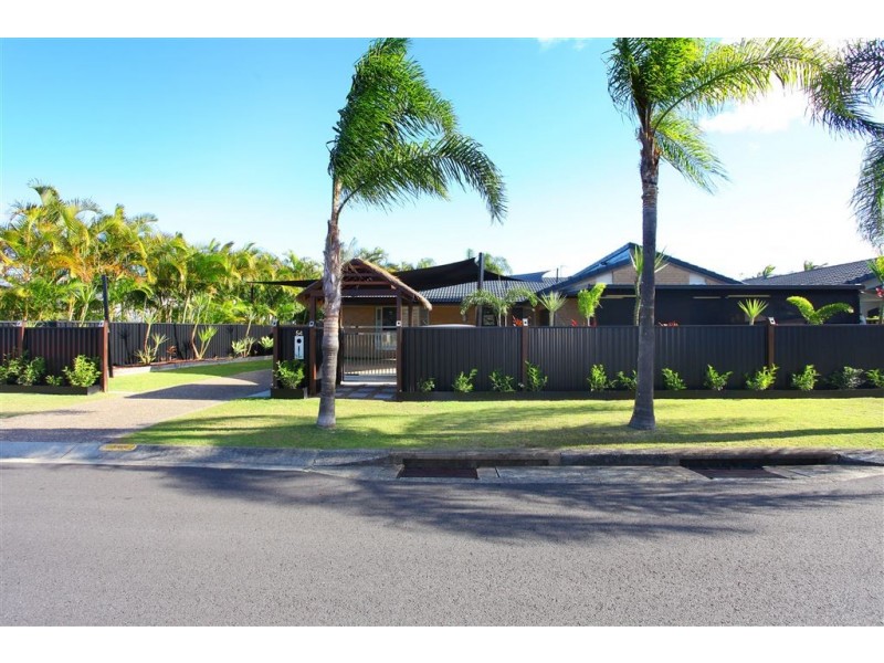54 Newport Dr, Robina QLD 4226
