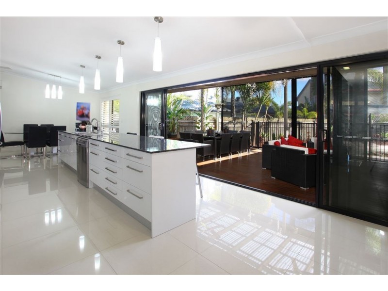 54 Newport Dr, Robina QLD 4226