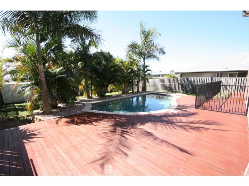 8 Aquarius St, Reedy Creek QLD 4227