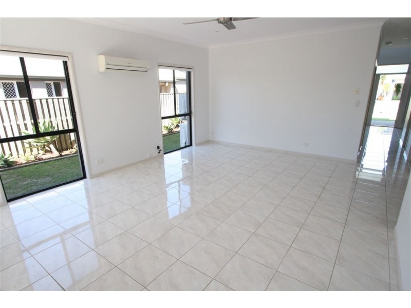 8 Aquarius St, Reedy Creek QLD 4227