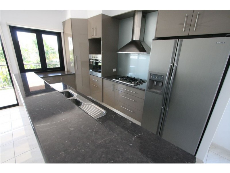 8 Aquarius St, Reedy Creek QLD 4227