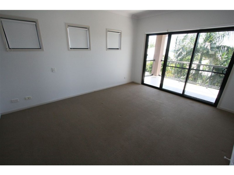 8 Aquarius St, Reedy Creek QLD 4227