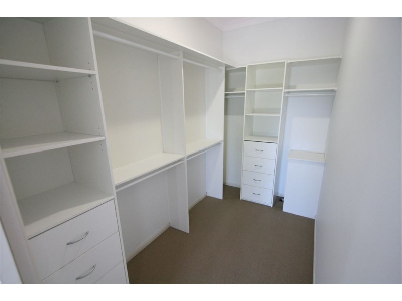 8 Aquarius St, Reedy Creek QLD 4227