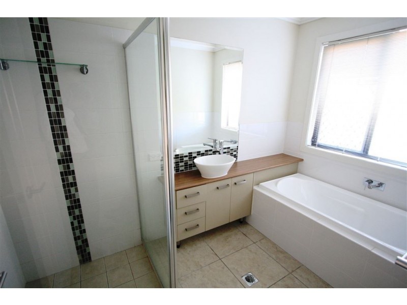 3 Corvus Way, Robina QLD 4226
