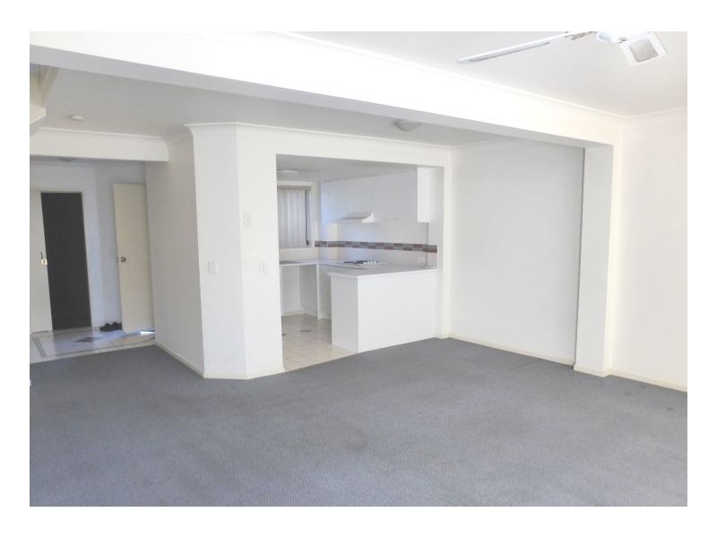 24/6 Bourton Rd, Merrimac QLD 4226