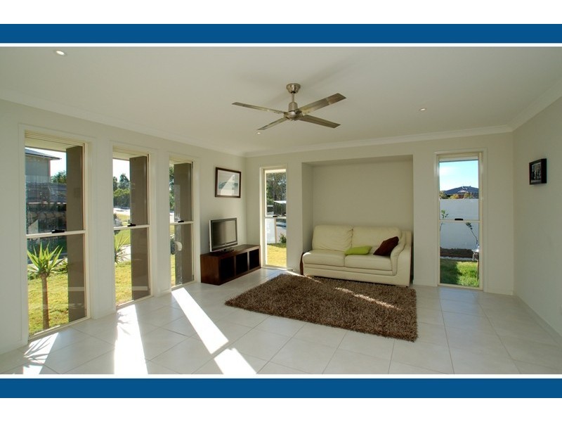 2/15 Aquarius St, Reedy Creek QLD 4227