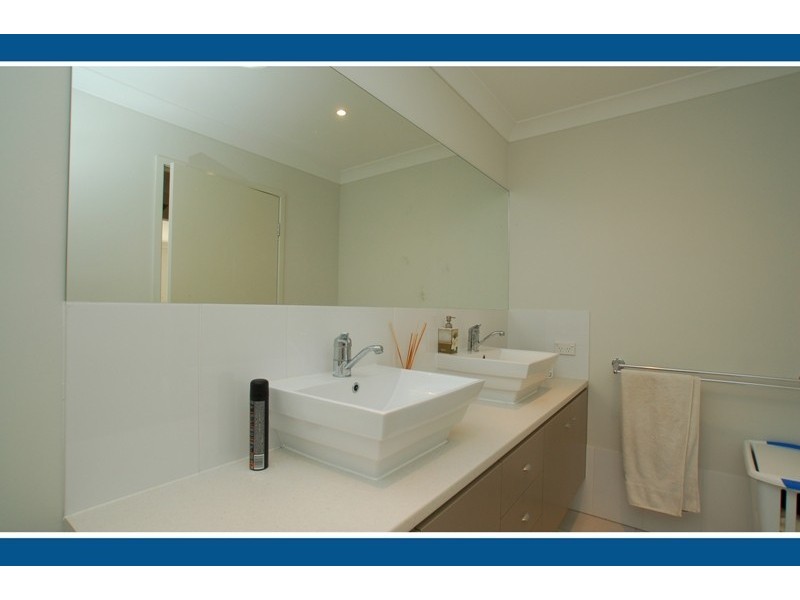 2/15 Aquarius St, Reedy Creek QLD 4227