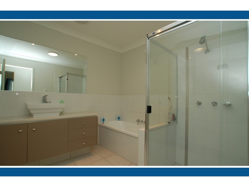 2/15 Aquarius St, Reedy Creek QLD 4227