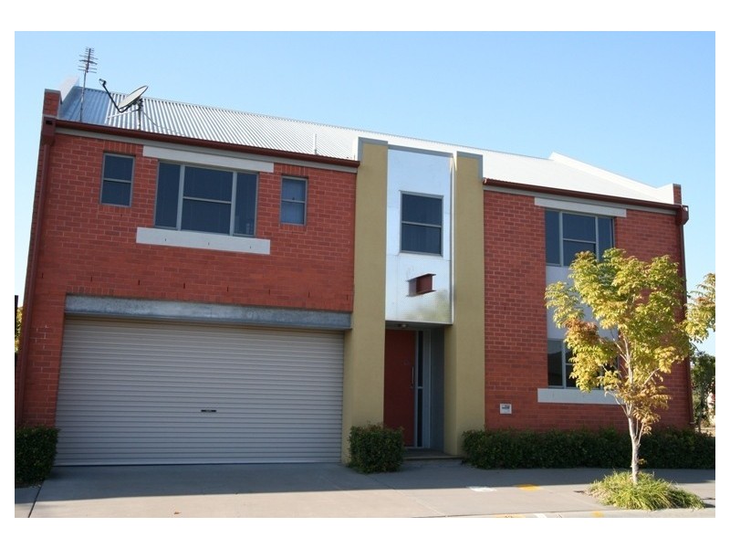 13 Shorehaven Pl, Varsity Lakes QLD 4227