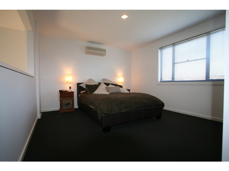 13 Shorehaven Pl, Varsity Lakes QLD 4227