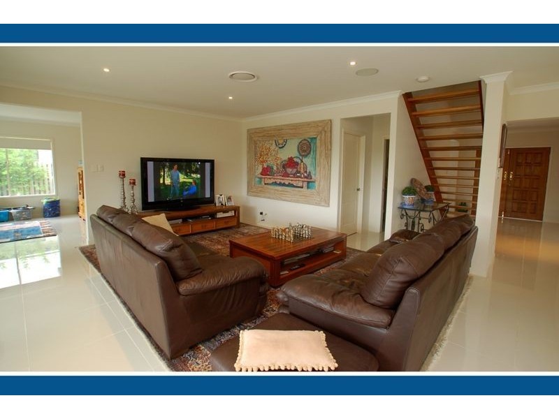 12 Southern Skies Av, Reedy Creek QLD 4227