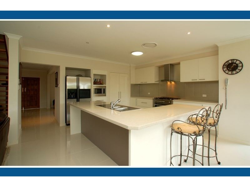 12 Southern Skies Av, Reedy Creek QLD 4227