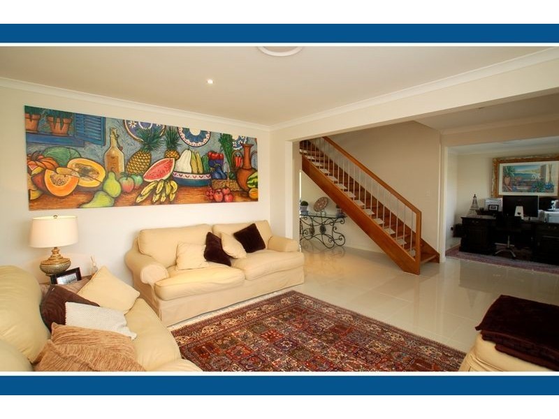 12 Southern Skies Av, Reedy Creek QLD 4227