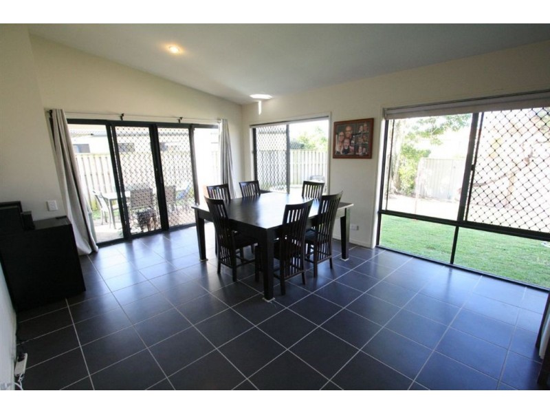 35 Nardoo St, Robina QLD 4226