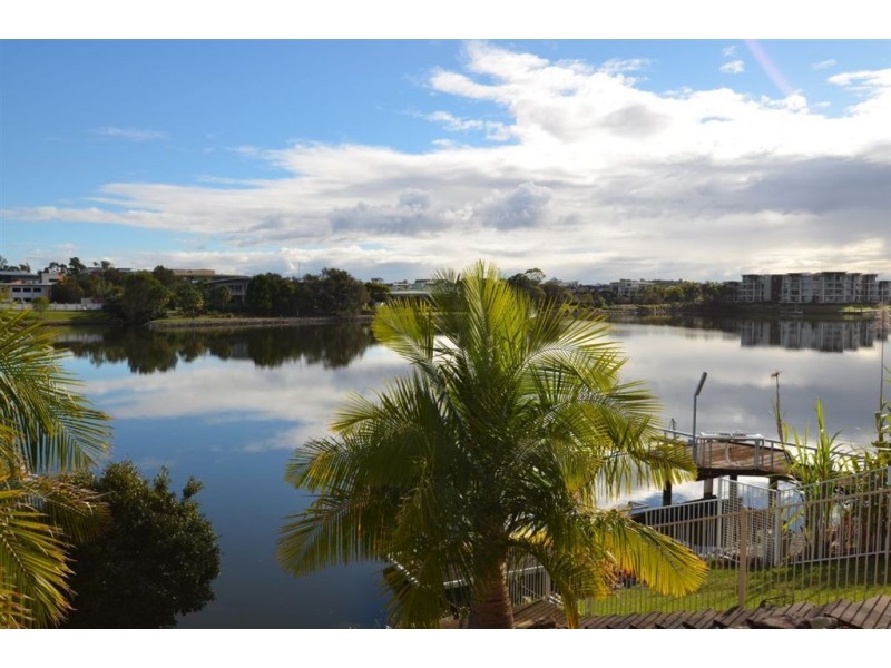 9 Cornell Ct, Varsity Lakes QLD 4227