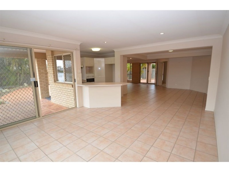 9 Cornell Ct, Varsity Lakes QLD 4227