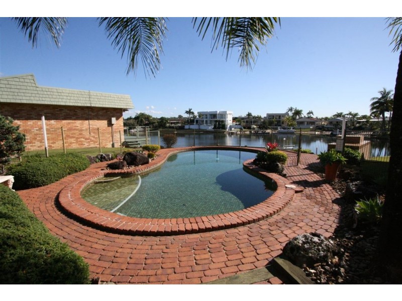 11/37 Hooker Bld, Broadbeach Waters QLD 4218