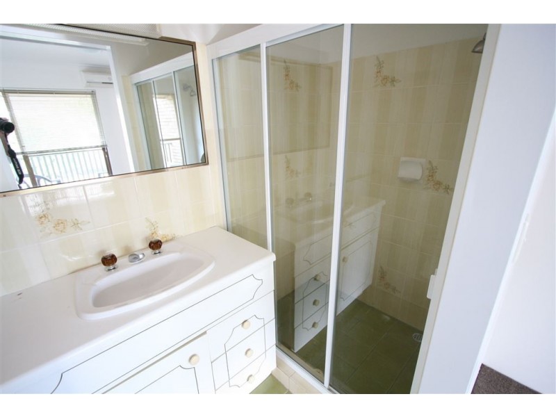 11/37 Hooker Bld, Broadbeach Waters QLD 4218
