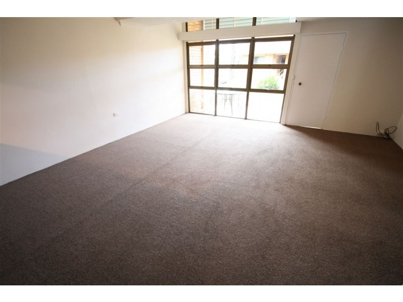 11/37 Hooker Bld, Broadbeach Waters QLD 4218