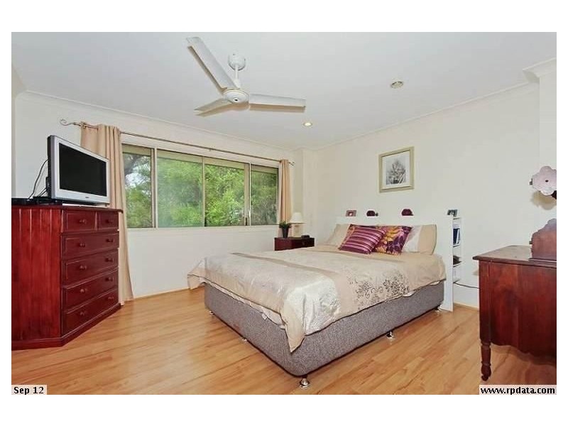 5 Tea Gardens Place, Robina QLD 4226