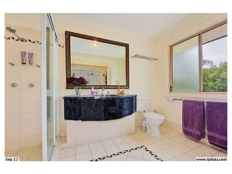 5 Tea Gardens Place, Robina QLD 4226