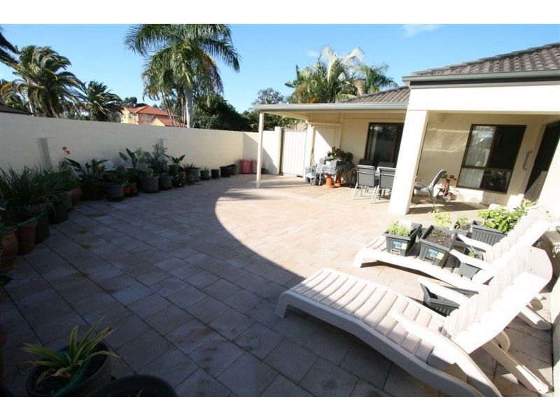 15 Peach Dr, Robina QLD 4226