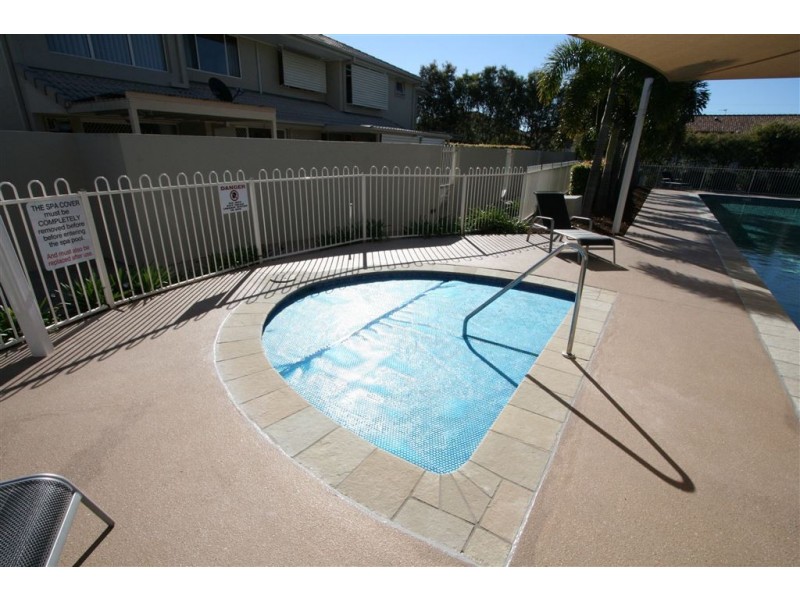29/12 Promenade Av, Robina QLD 4226