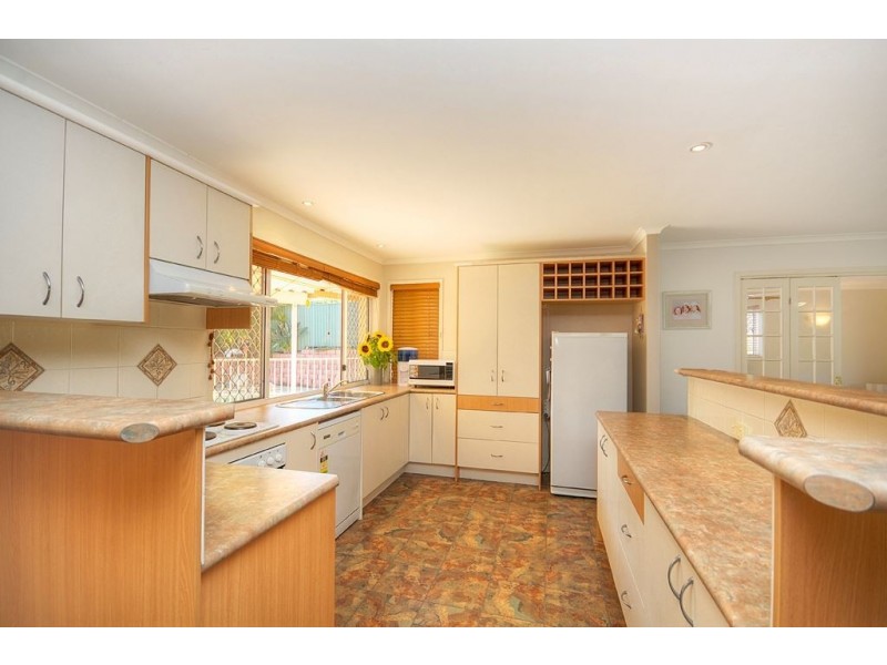 8 Broadview Pl, Robina QLD 4226