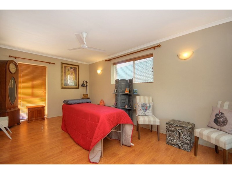 8 Broadview Pl, Robina QLD 4226