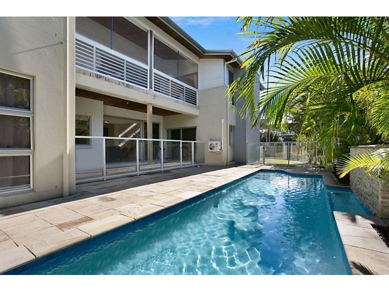 11 Meridien Ave, Varsity Lakes QLD 4227