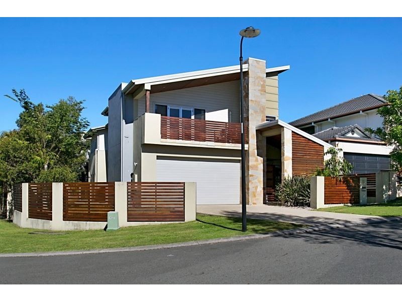 11 Meridien Ave, Varsity Lakes QLD 4227