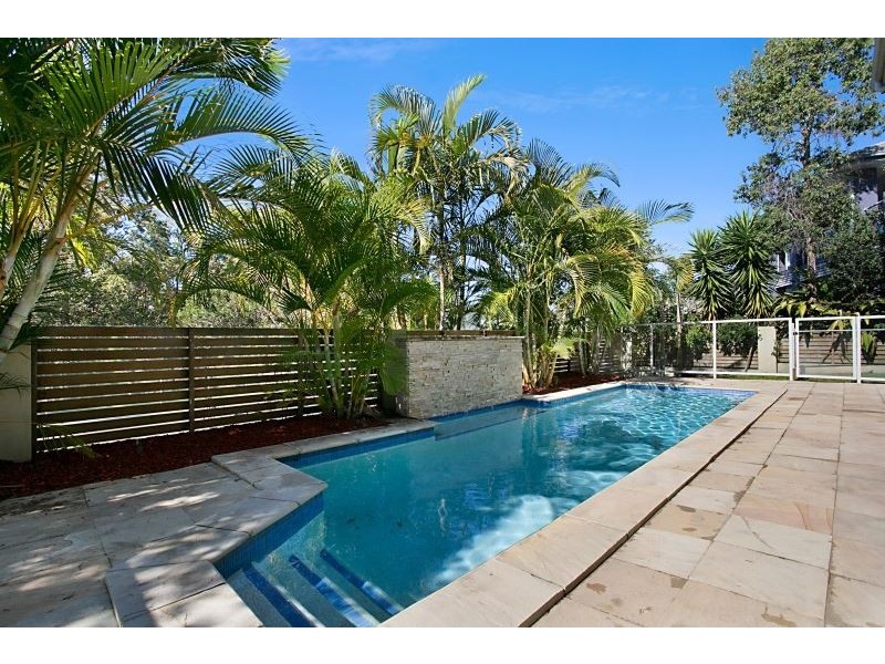 11 Meridien Ave, Varsity Lakes QLD 4227