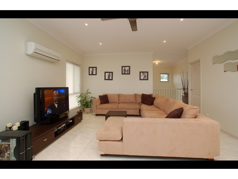 8 Aquarius Street, Reedy Creek QLD 4227