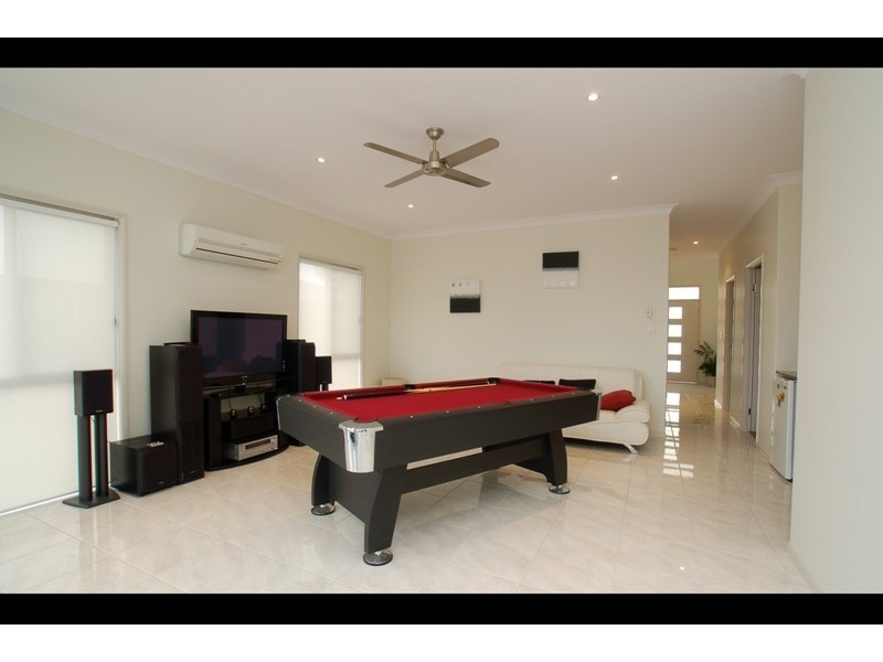 8 Aquarius Street, Reedy Creek QLD 4227