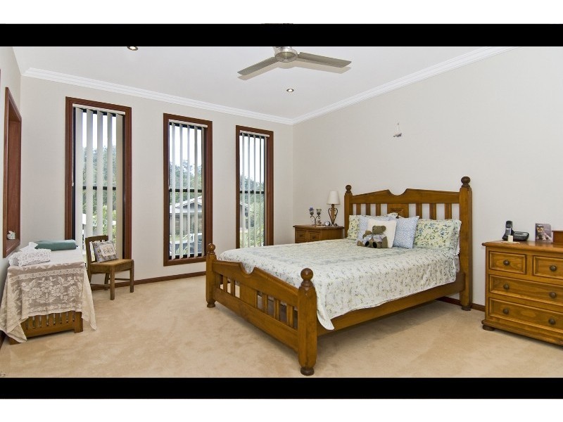 24 Grove Creek Close, Reedy Creek QLD 4227