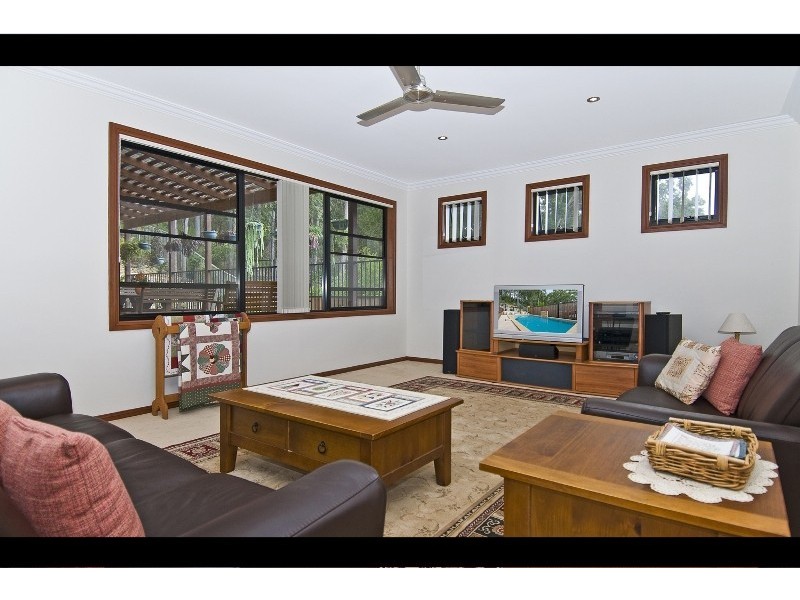 24 Grove Creek Close, Reedy Creek QLD 4227