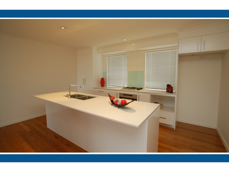 2/1 Leiden Street, Reedy Creek QLD 4227