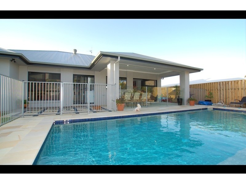 17 Peregrine Street, Reedy Creek QLD 4227